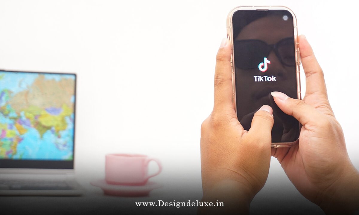 Animated Brand Advertising Graphics